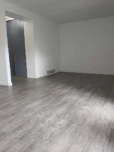 145Ave 56St3 Bedroom Townhouse for rent image