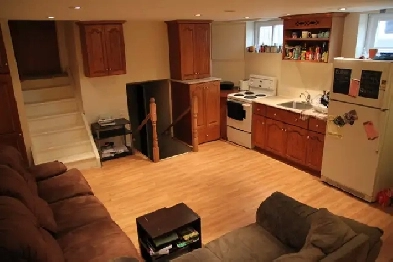 AVAILABLE TODAY CLEAN 2 BED APARTMENT HOME  1150 SQFT image