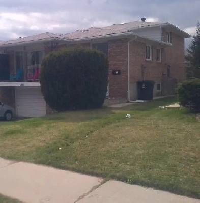 0801  CLEAN 5 BED 2 WR HOME  1850 SQFT  BAYVIEW STEELES image
