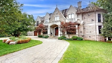 OVER 5700 SQFT OF LIVING SPACE Custom Built Home By Yonge 401 image