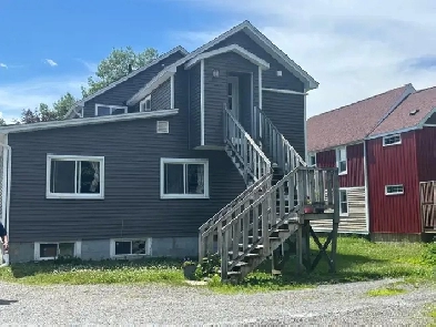 259 Argyle St Unit C 2bedroom house 1bath 1kitchenSouthside image