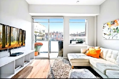 Modern 1 Bed 1 bath Condo in the heart of downtown image