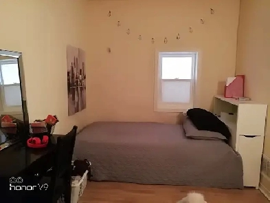 1 bedroom with washroom 820 only all include in York Uni image