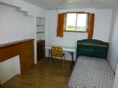 38 min walk to UCtrain station room for rent image