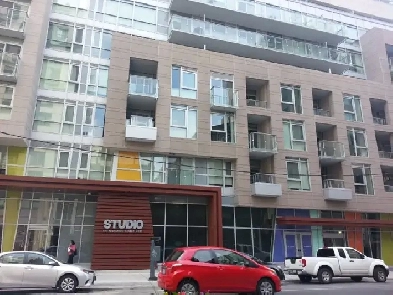 2 beds 2 baths unit at Queen StUniversity Ave for rental image