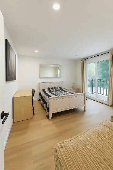 CHAMBRES MEUBLES TUDIANTES CTEDESNEIGES  DISPONIBLES AOT image