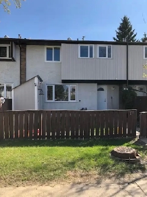 3 Bedroom Townhouse image
