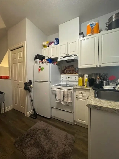 1 bedroom coach house for rent image