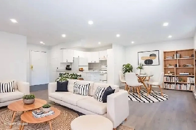 Renovated TopFloor 4  with Balcony  Parking  Steps from Papi image