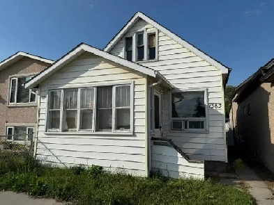 Shaughnessy Heights Handyman Special ONLY 134900 image
