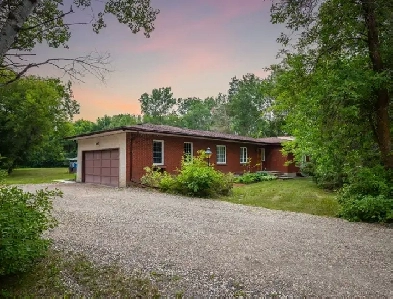 Tastefully Remodelled 3bdrm Bungalow on Private 139acre Lot image