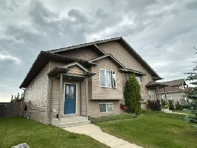 Pet Friendly Oriole Park Duplex with Double Garage and SOLAR image