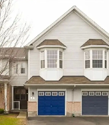 Beautiful Townhouse with 3 1 bedrooms in Kanata for rent image