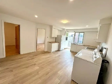 5 12 with 4 close door rooms near Metro Castelnau  Jarry image