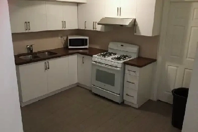 room near Ryerson U image