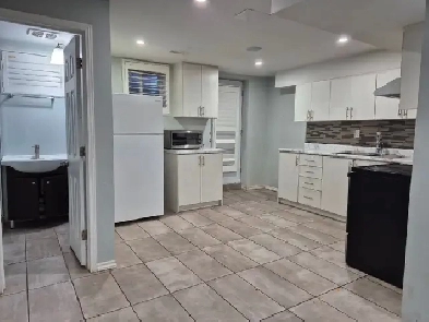 3 Bedroom Legal Basement near Mount Pleasant GO Station image