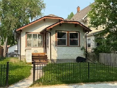 Scotia Heights Bung 2 Brs 1 Bath Full Bsmt Gar ONLY 224900 image