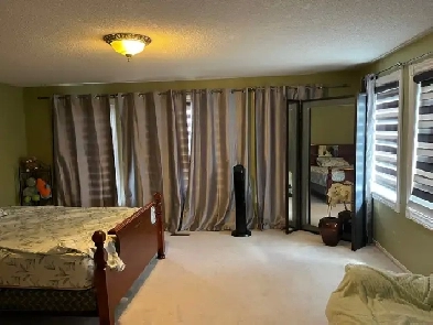 Room for Rent in Prime Location image