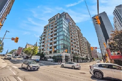 Downtown Ottawa  Modern 1 bedroom condo image