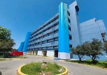 Spacious 2 Bedroom Bright Specious Condo Apartment image