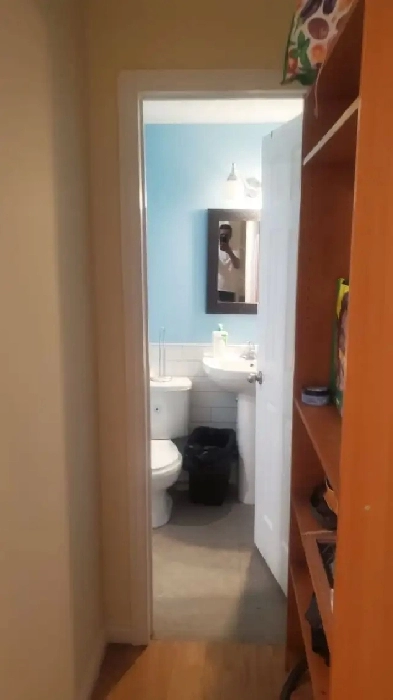 student room 315 Montreal St Kingston Ontario image