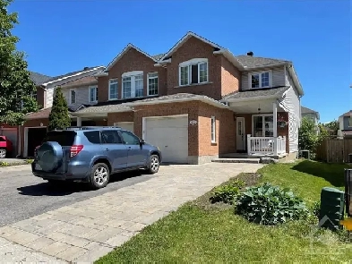 Sep01 Kanata spaciousrenovated semidetached 3bdrm townhouse image