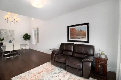 NO REAR NEIGHBOURS  Upgraded 4 1 bedroom home image