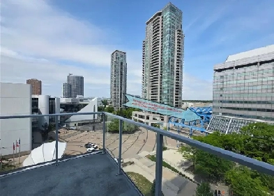 One bedroom condo CORNER with two sided balcony image