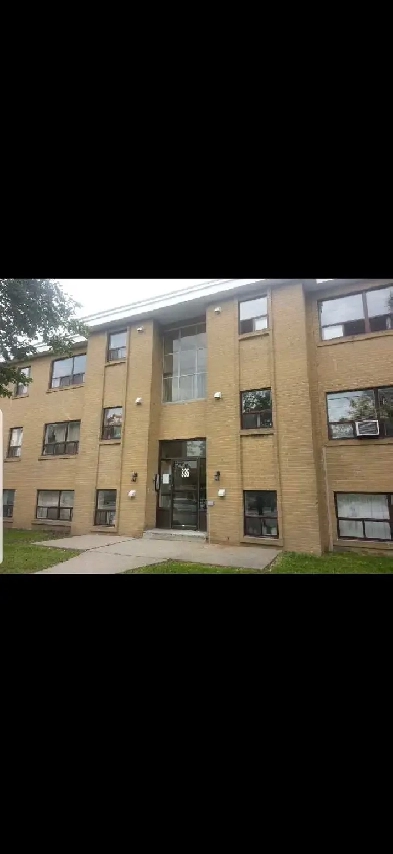 Bachelor Apt image