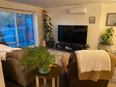 Condo 2 Chambres  Louer  2 Bedroom for Rent image