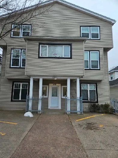 Sept 1st New Reno Large One Bright Bedroom Center Halifax image