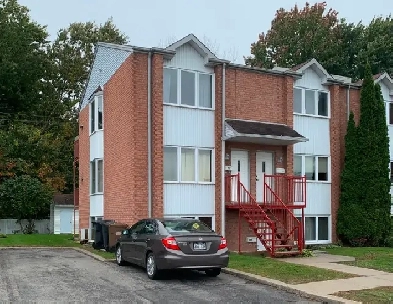 1500 Trs grand 4 12  louer 52 A rue Marquette Chateauguay image