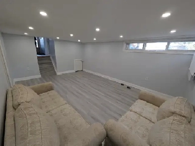 Beautiful Walkout Basement ApartmentSeparateEntrance  Laundry image