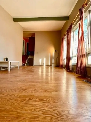 Large 5bedroom house easy access CU AC OU available Nov 1st image