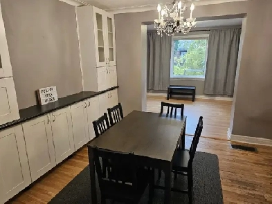 FOR RENT Beautiful Fully Renovated 3Bedroom Upper Unit image