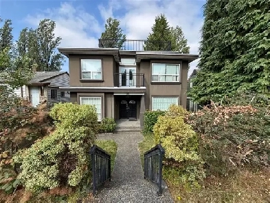 6 Bed 4 Bath House with mountain view in Renfrew Heights image