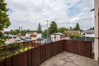 Conveniently Located 2bdrm Condo in highly Crestview image