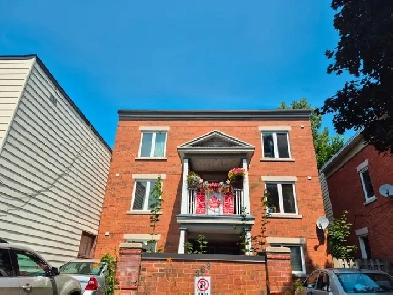 DOWNTOWN 2 BEDROOM APARTMENT image