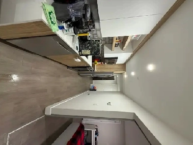 1 Bedroom   1 Bathroom Apartment Available for Sublease Image# 1