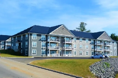 2Bed/1.5Bath, First floor w/Patio, Northside, Available Feb.1 Image# 1