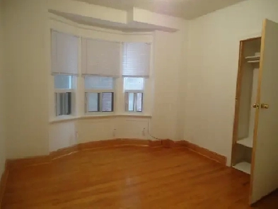 Private Room for rent Dec 1, Bloor & Dufferin/Can Be Furnished Image# 1