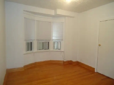 Private Room Dec 1, Bloor & Dufferin/Can Be Furnished Image# 1