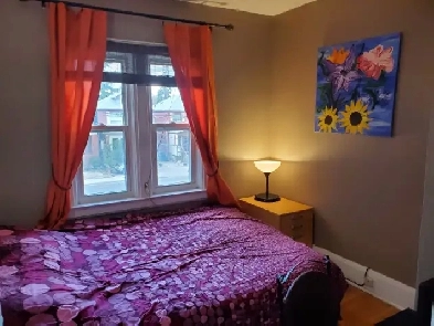 Lawrence and Yonge 5 min to Yonge Subway $750 Image# 1