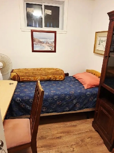 Boy's Private Room or Place for 1 Near Metro station  Parc/Monk Image# 1