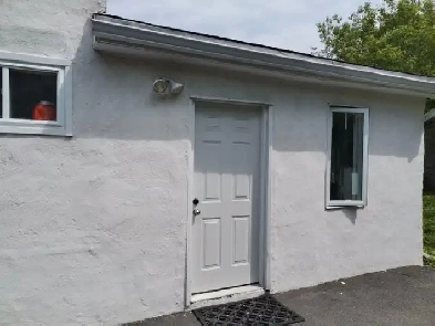 One private unit  in triplex in Hull, Gatineau, QC Image# 1