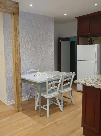 Chambre meublee tout  inclus Berri-Uqam fully furnished room Image# 1