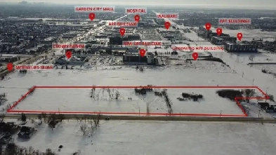 Rare Development Opportunity! 8  Acres just off McPhillips St! Image# 1