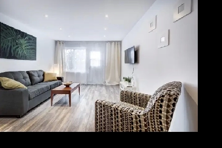 Magnifique, meuble  4 1/2 -dans le quartier Côte-Des-Neiges Image# 1