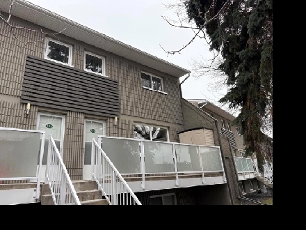 2 Bedroom Townhouse Waiting For YOU! Image# 1