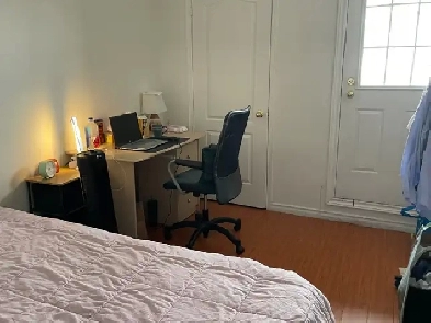 PRIVATE ROOM FOR RENT NEAR YORK UNIVERSITY Image# 1